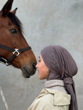 Lade das Bild in den Galerie-Viewer, Braids - Karabiber Hijab Palast
